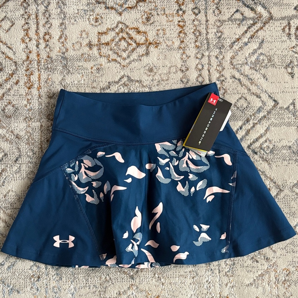 NEW Under Armour Women's Navy Skirt with Light Pink Pattern XS